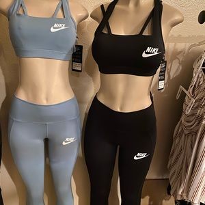 Sports bra and leggings